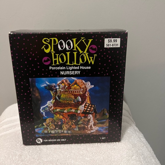 NIB VINTAGE SPOOKY HOLLOW “NURSERY “ PORCELAIN LIGHT UP HOUSE - Picture 2 of 10